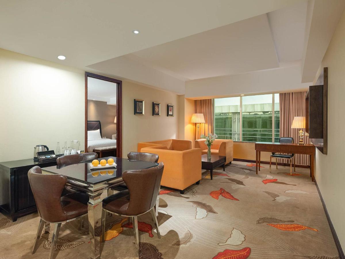 The Alana Yogyakarta Hotel And Convention Center Sleman  Eksteriør bilde