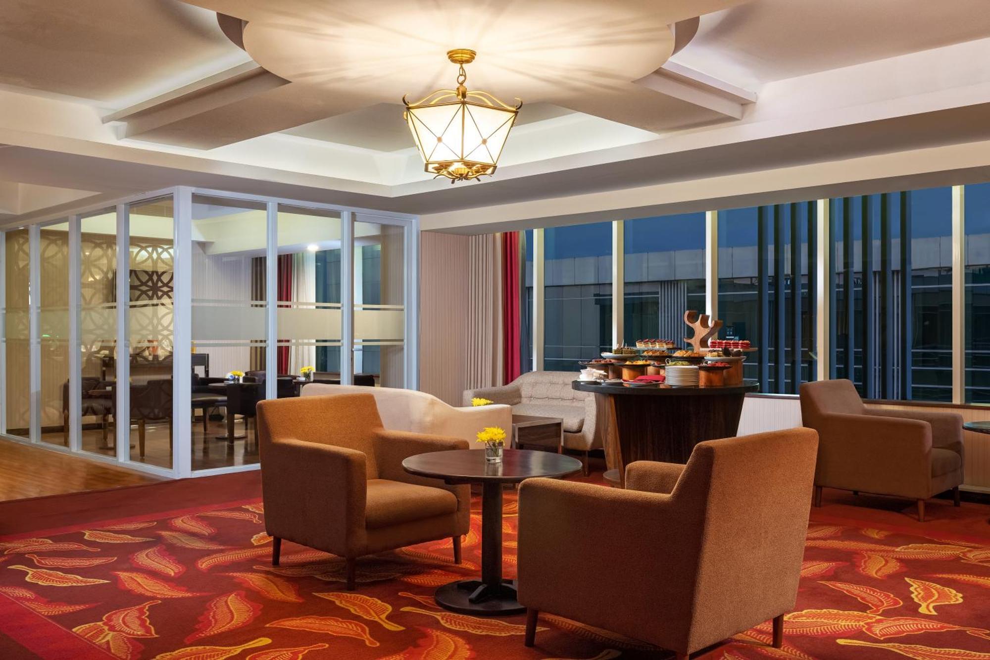The Alana Yogyakarta Hotel And Convention Center Sleman  Eksteriør bilde