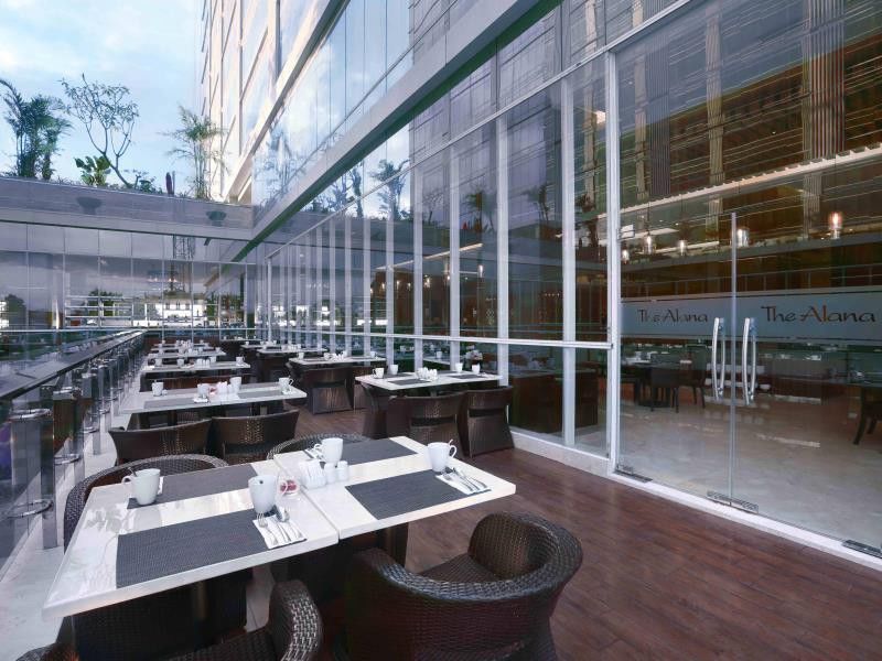 The Alana Yogyakarta Hotel And Convention Center Sleman  Eksteriør bilde